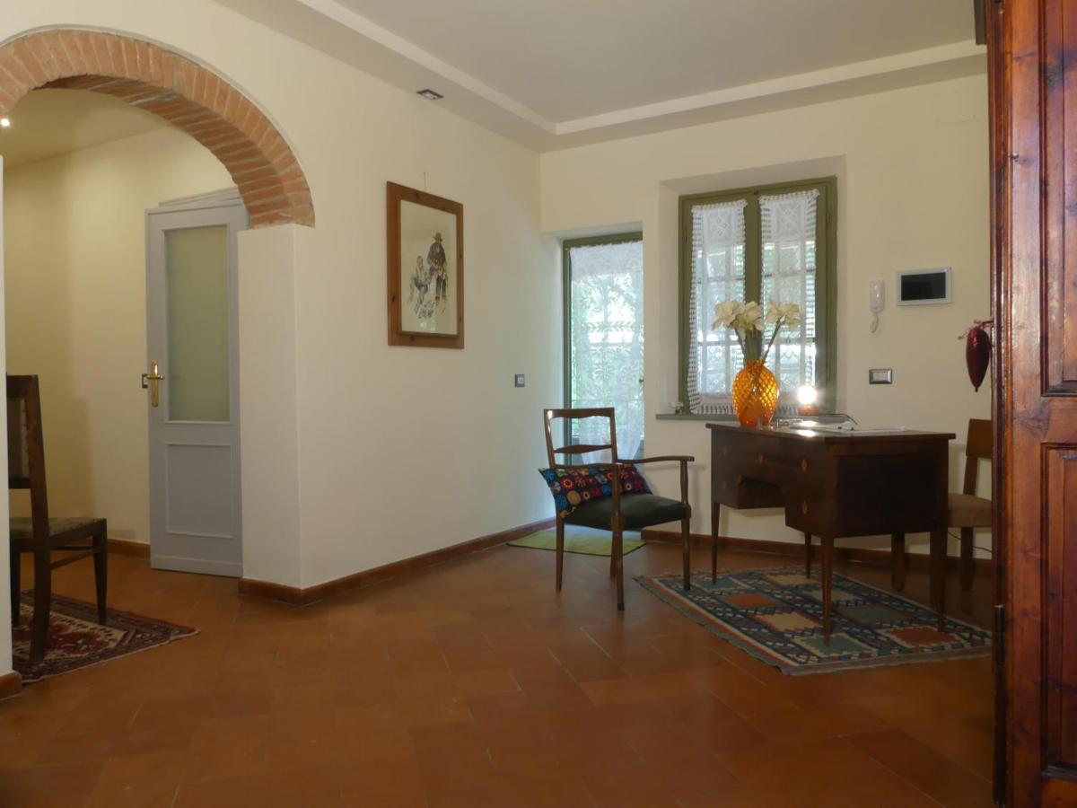 Helichrysum Bed & Breakfast Vinci Bagian luar foto