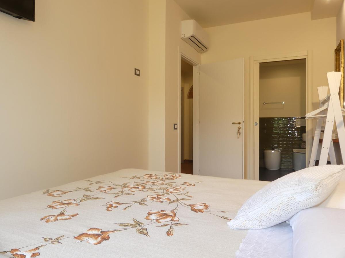 Helichrysum Bed & Breakfast Vinci Bagian luar foto