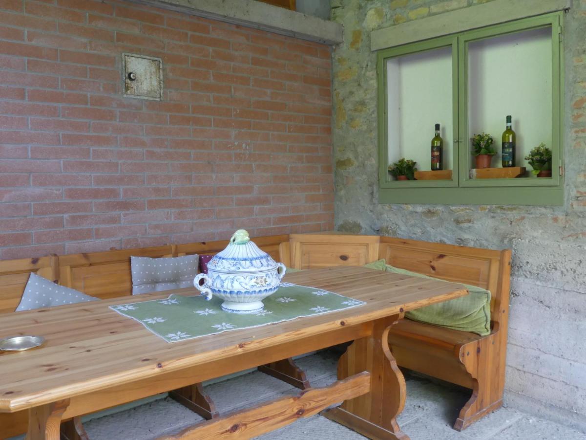 Helichrysum Bed & Breakfast Vinci Bagian luar foto