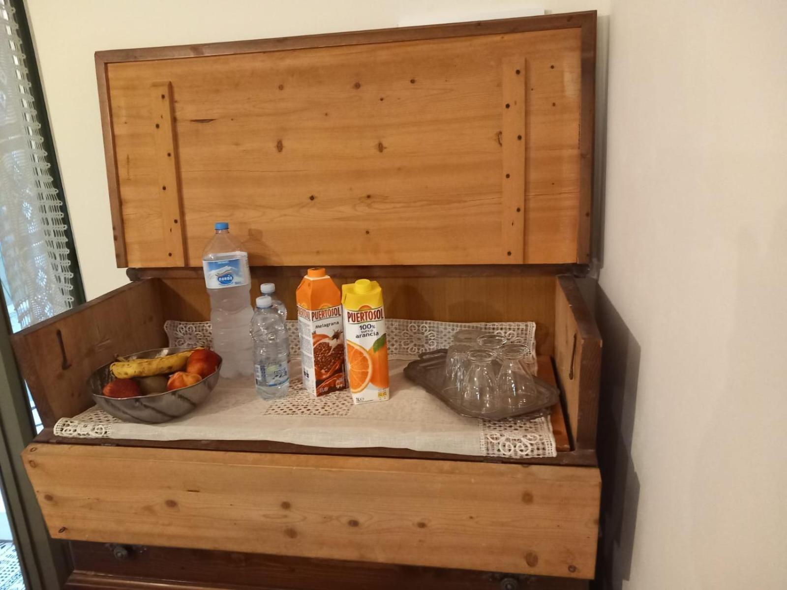 Helichrysum Bed & Breakfast Vinci Bagian luar foto