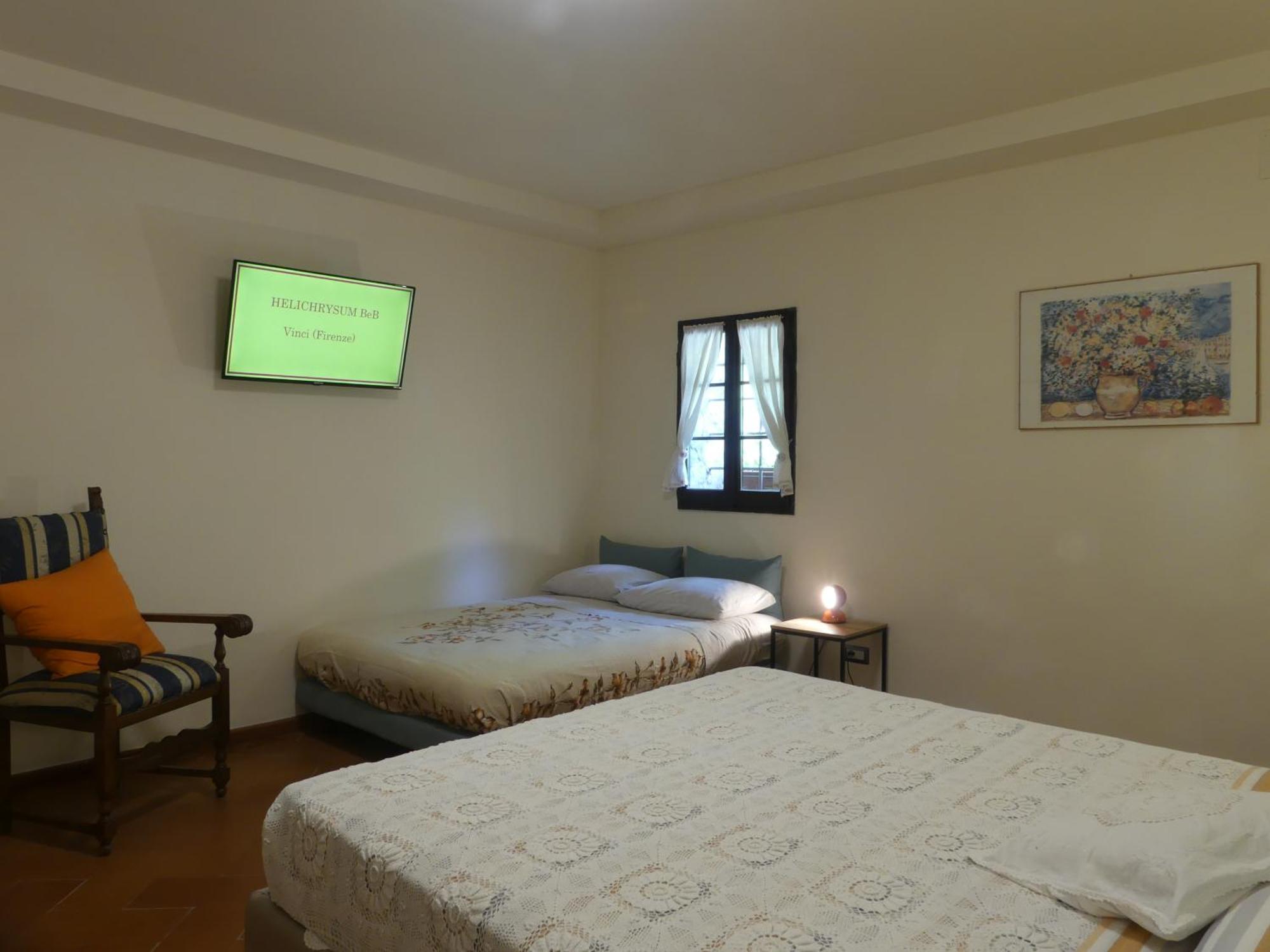 Helichrysum Bed & Breakfast Vinci Bagian luar foto