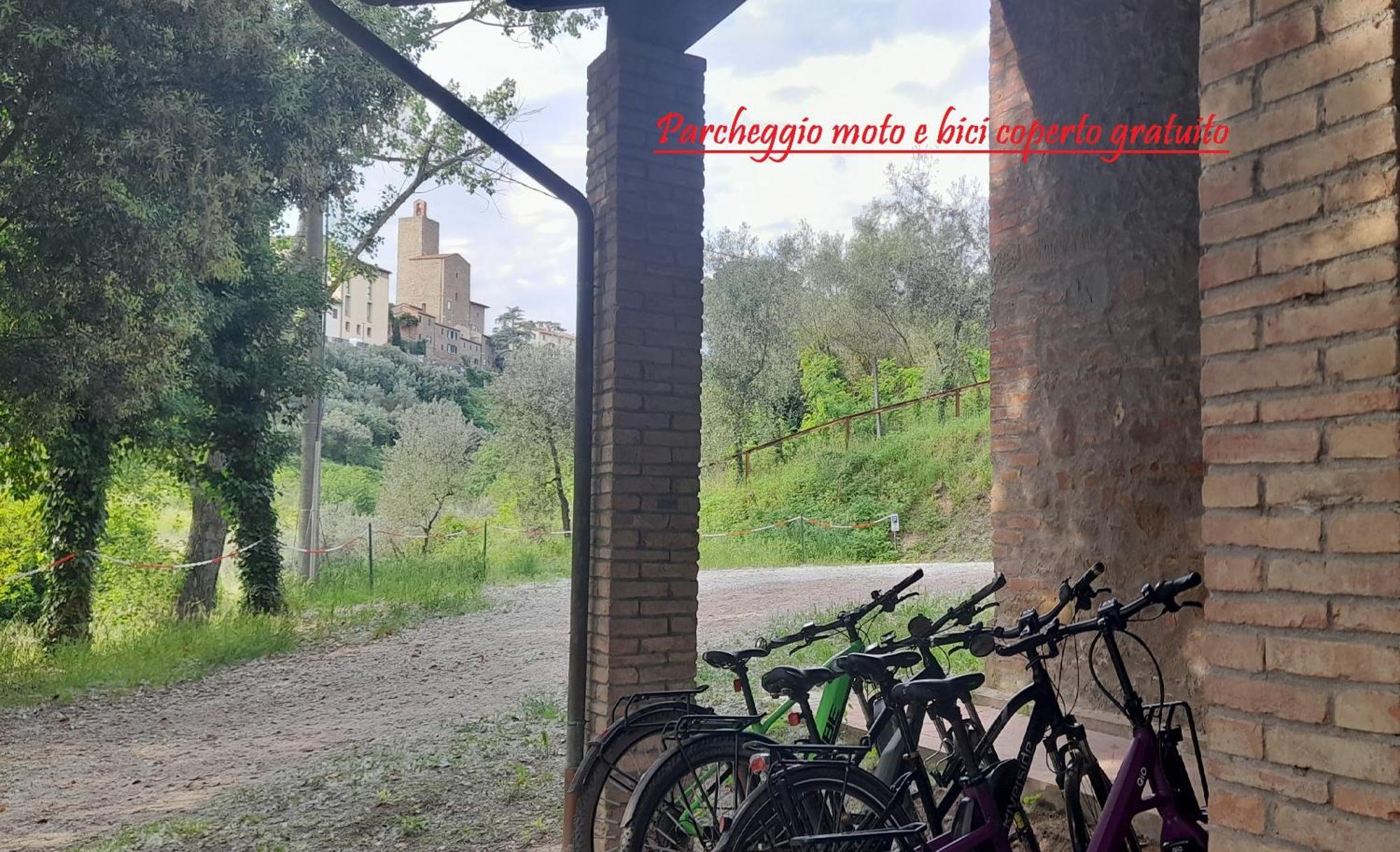 Helichrysum Bed & Breakfast Vinci Bagian luar foto